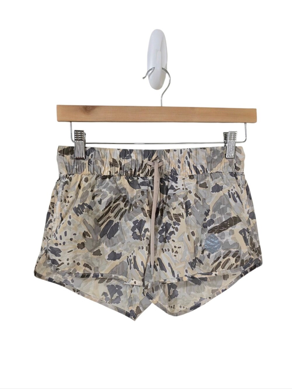 STIO Second Light 3.5" Running Short. Tan Gray Women's XS Activewear Lined
